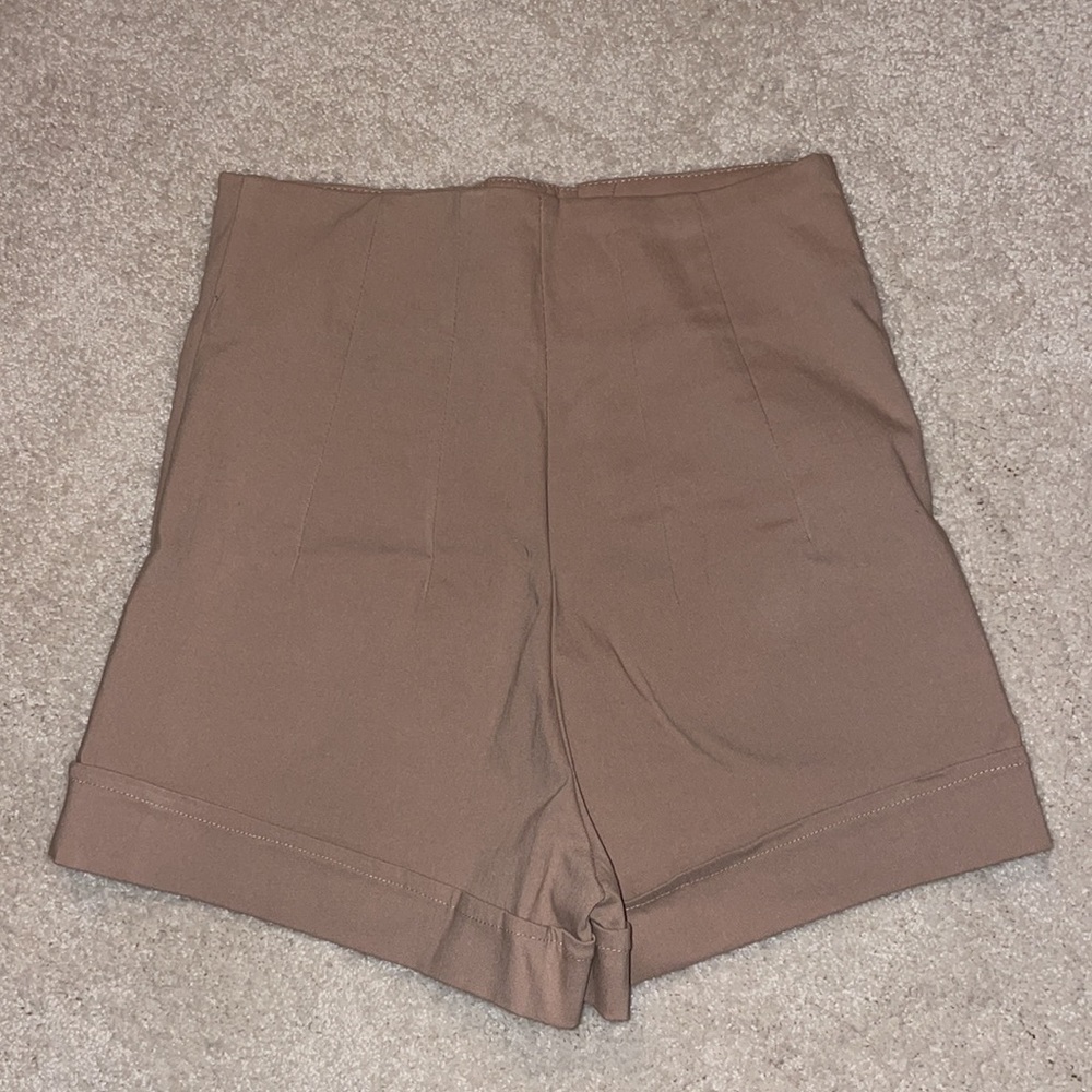 High Waisted Shorts - Picture 3 of 6